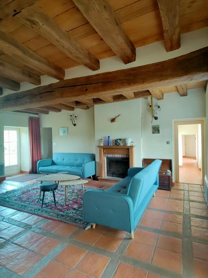 Gite De La Maison Fort Vereaux エクステリア 写真