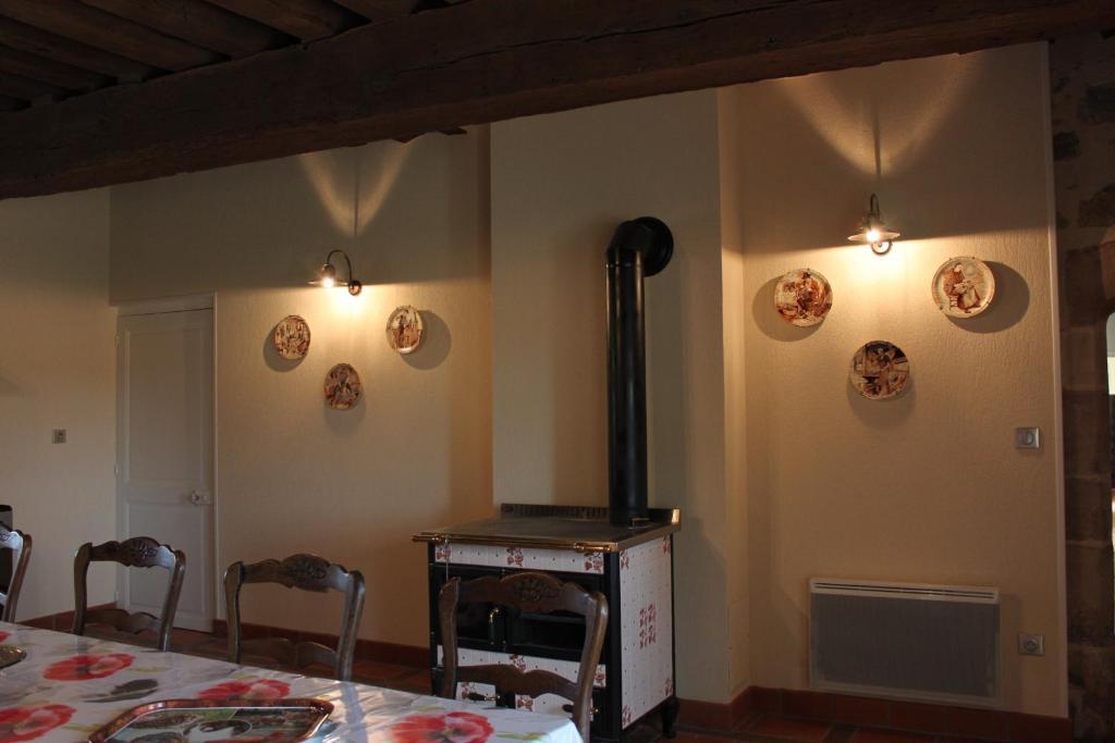 Gite De La Maison Fort Vereaux 部屋 写真