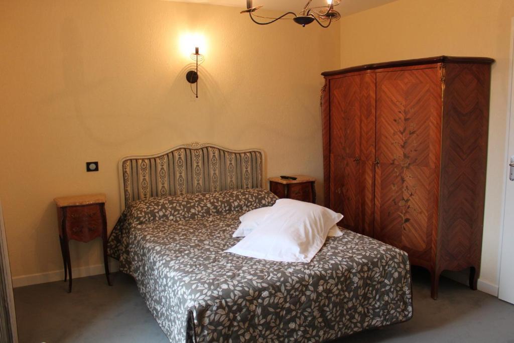 Gite De La Maison Fort Vereaux エクステリア 写真
